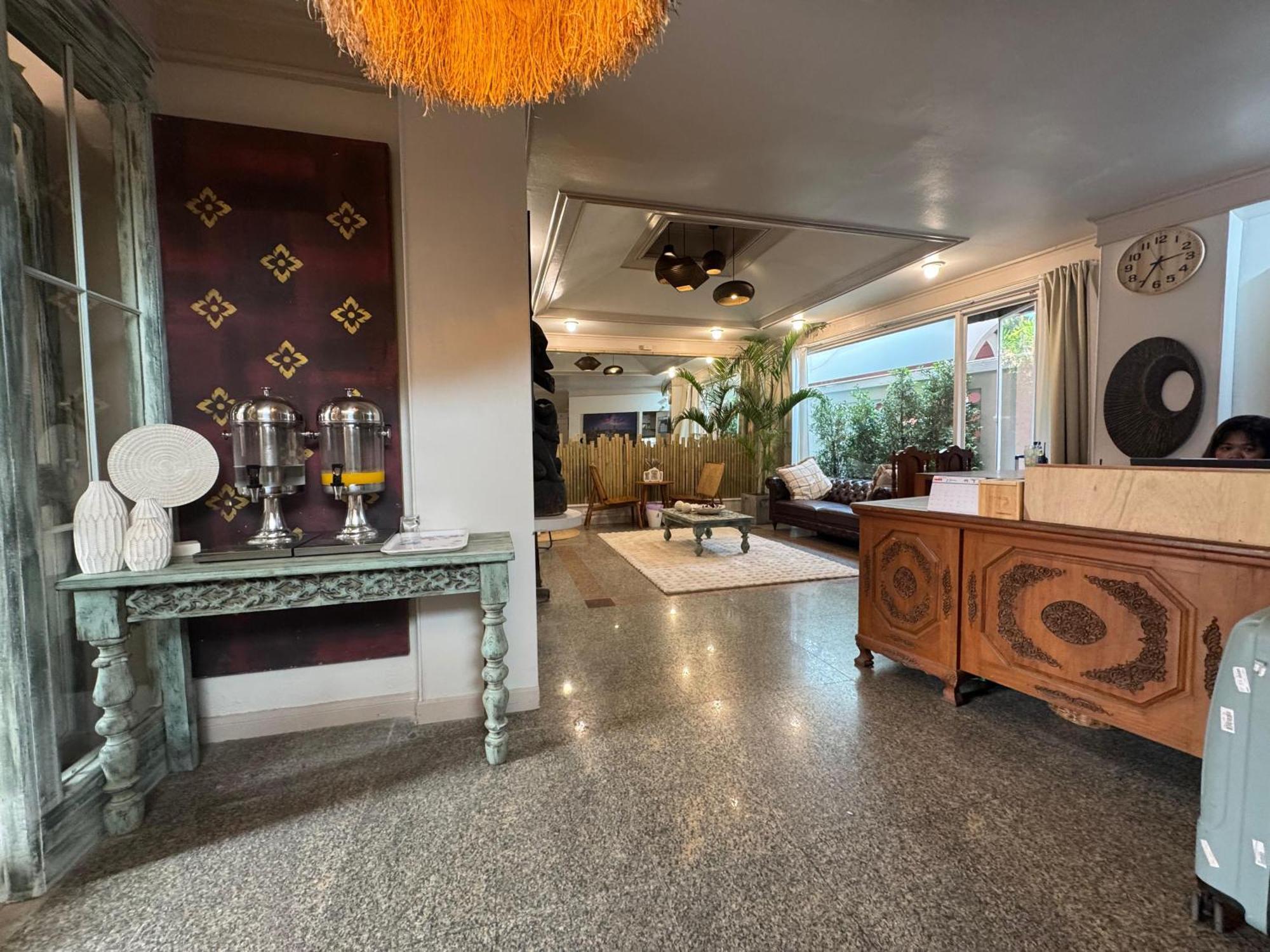 The Taksim Patong Beach Hotel 외부 사진