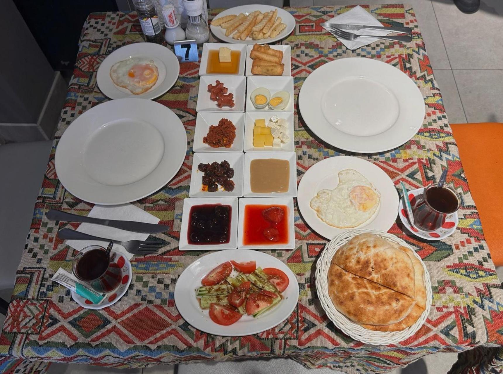 The Taksim Patong Beach Hotel 외부 사진